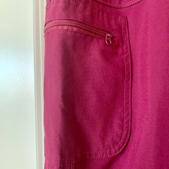 Infinity By Cherokee Elastic Waist Cargo Scrub Pants - Picture 4 of 10